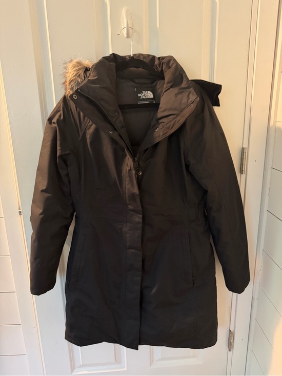 The North Face Jackets & Blazers - The North Face Black Women's Arctic Parka with Faux-Fur Trim Hood